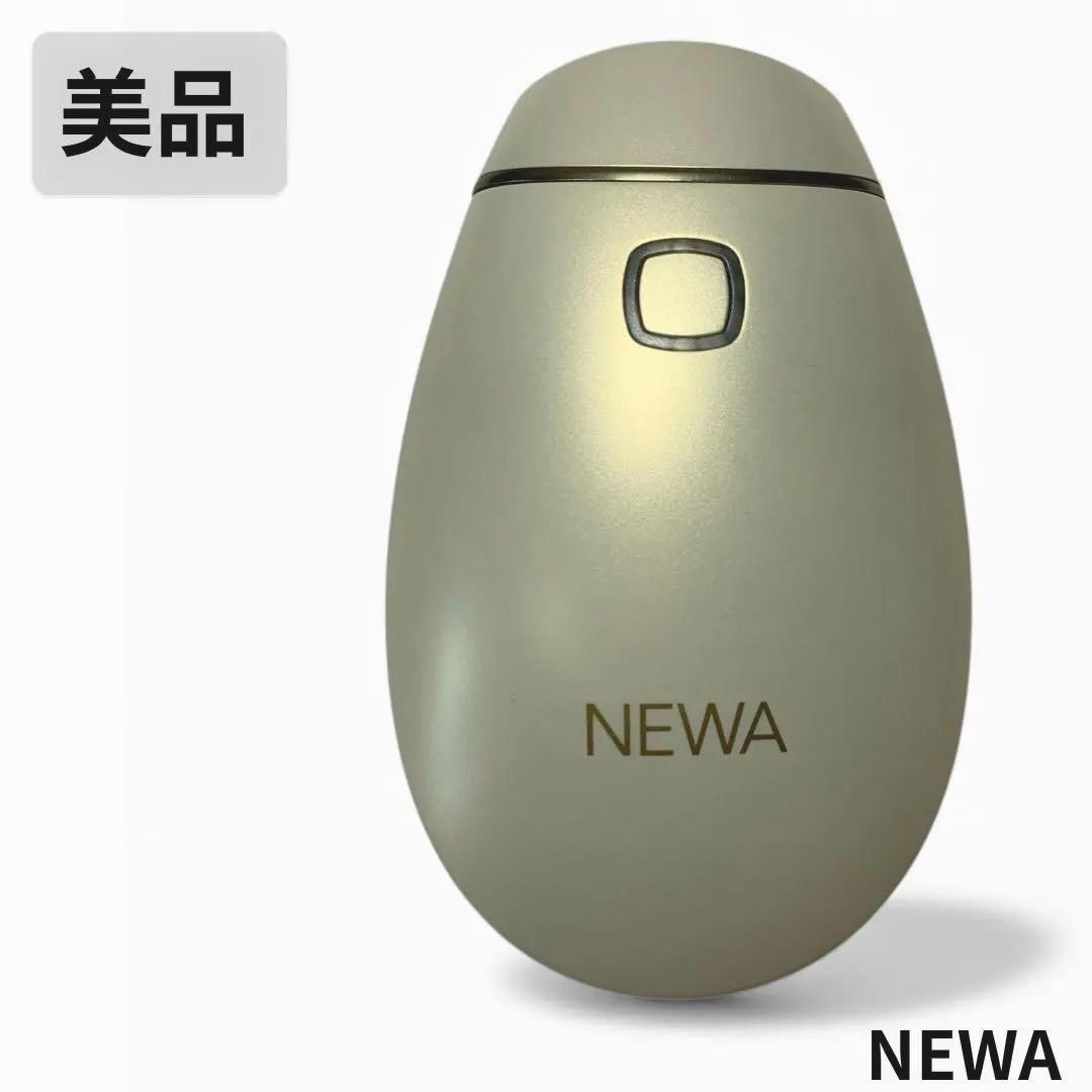 【美品・送料込み】NEWAリフト シャンパンゴールド BEAUTELLIGENCE NEWAリフト RF美顔器 コードタイプ交流式 NEWA LIFT