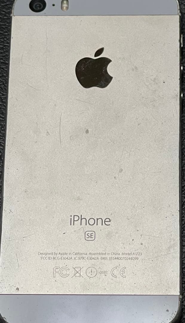 iPhonese第1世代 ジャンク品 - メルカリ