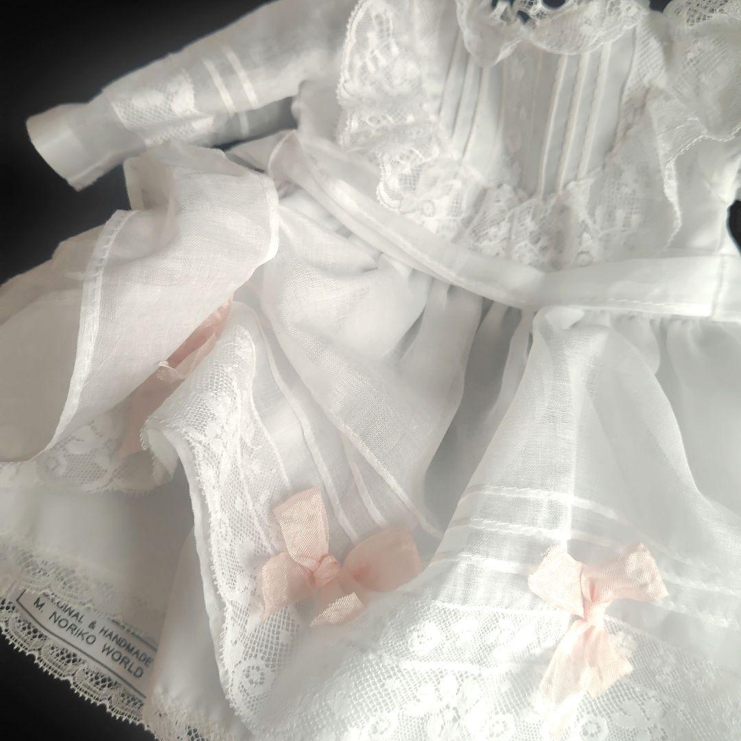 真っ白なアンティークドールドレスとボネのセット - メルカリ