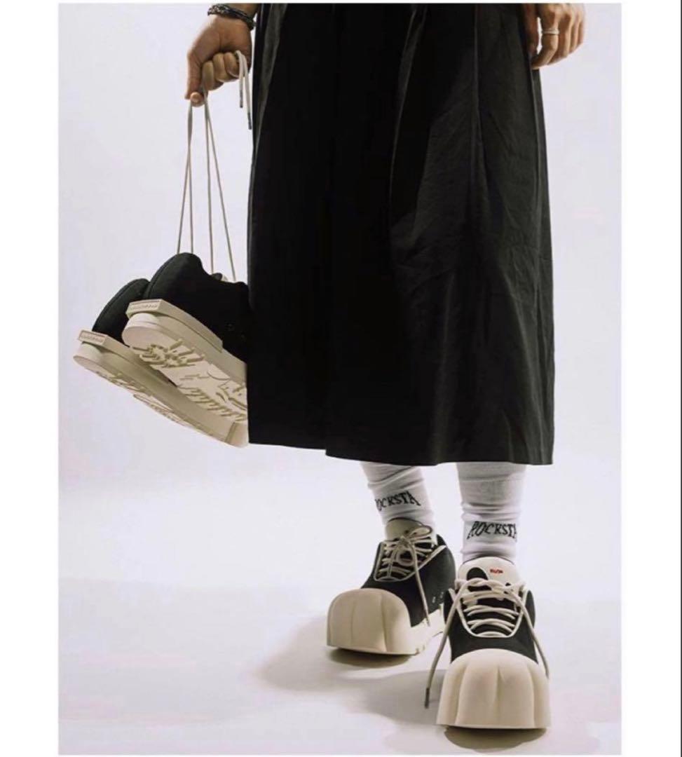 FVVO × ROCKSTAxMAOZYWORLD BOOTSスニーカー 正規品 - メルカリ