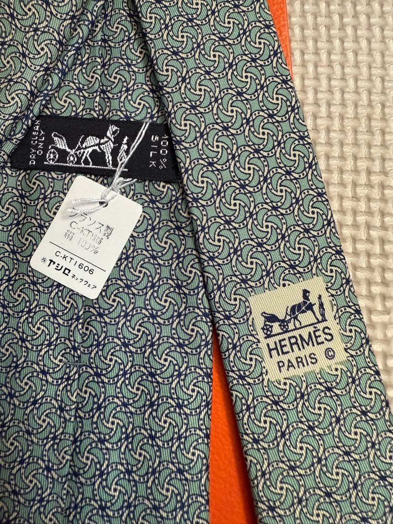 HERMES 幾何学模様 シルクネクタイ - メルカリ