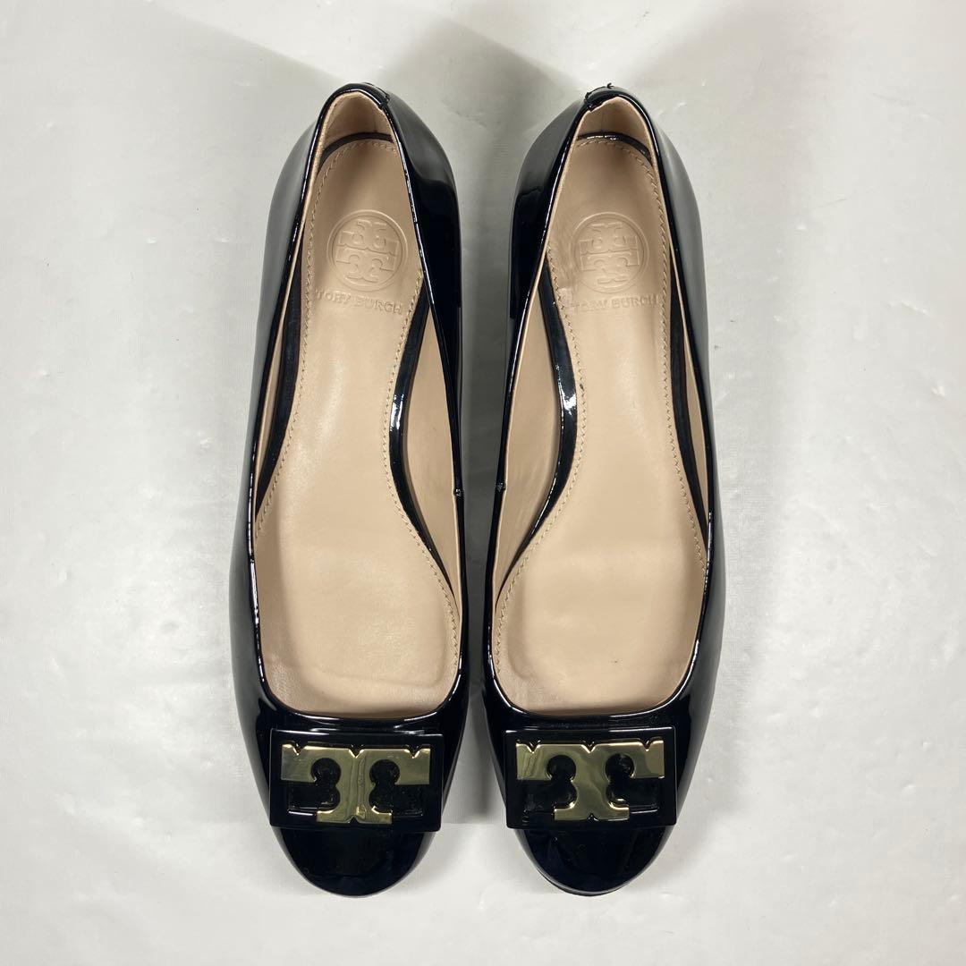 【美品】TORY BURCH パンプス 6.5M 23.5cm 金ロゴ エナメル