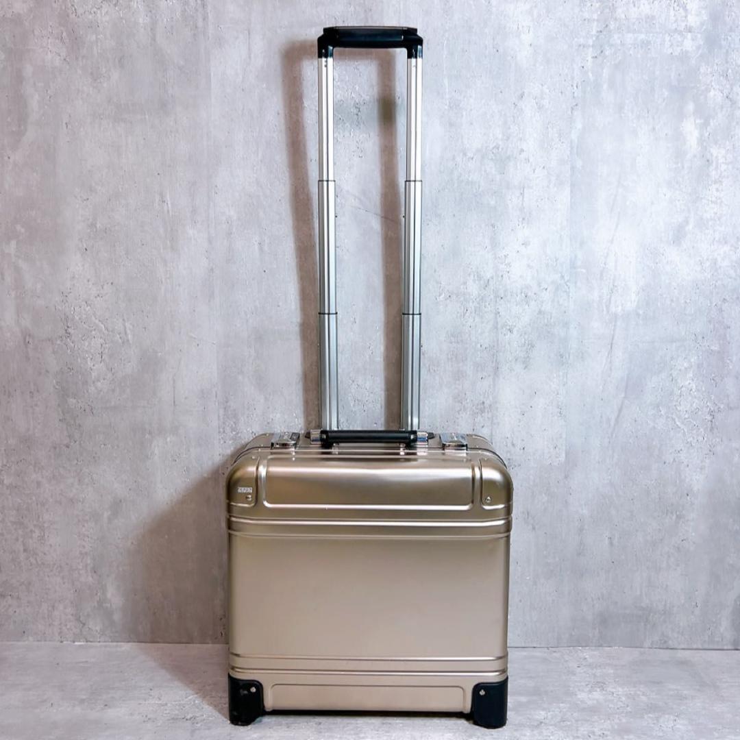 ゼロハリバートン スーツケース アルミ ゴールド 機内持ち込み可能 2輪