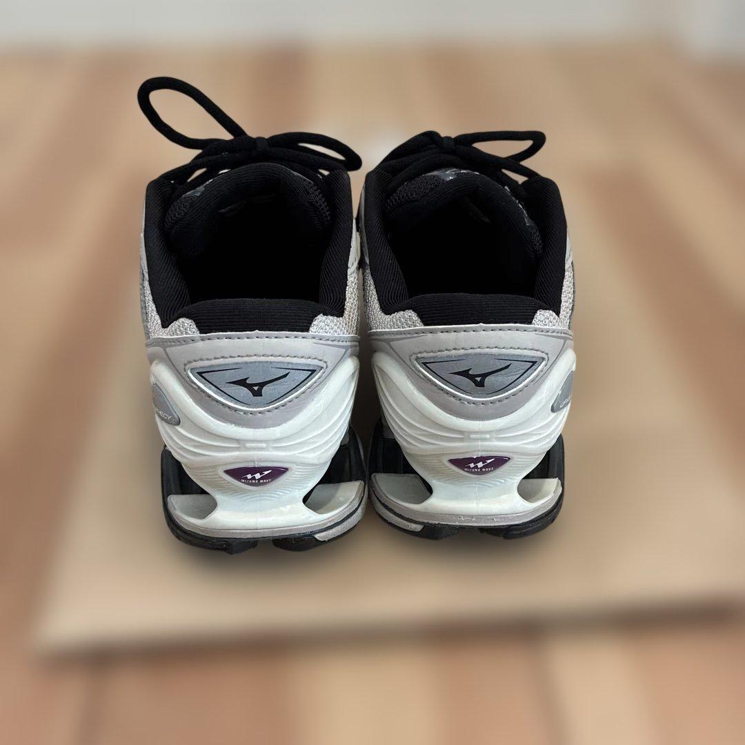 【美品】23.5cm MIZUNO WAVEPROPHECY LS LIGHT