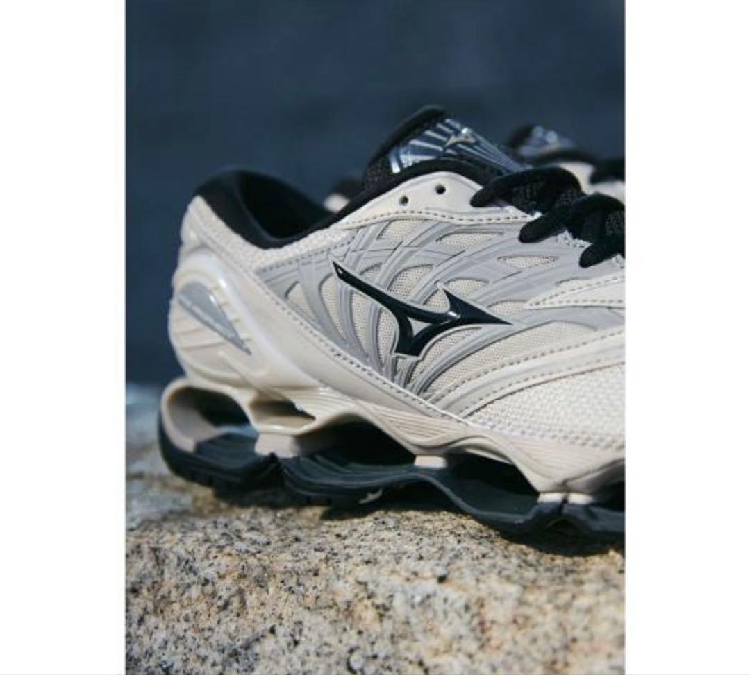 【美品】23.5cm MIZUNO WAVEPROPHECY LS LIGHT