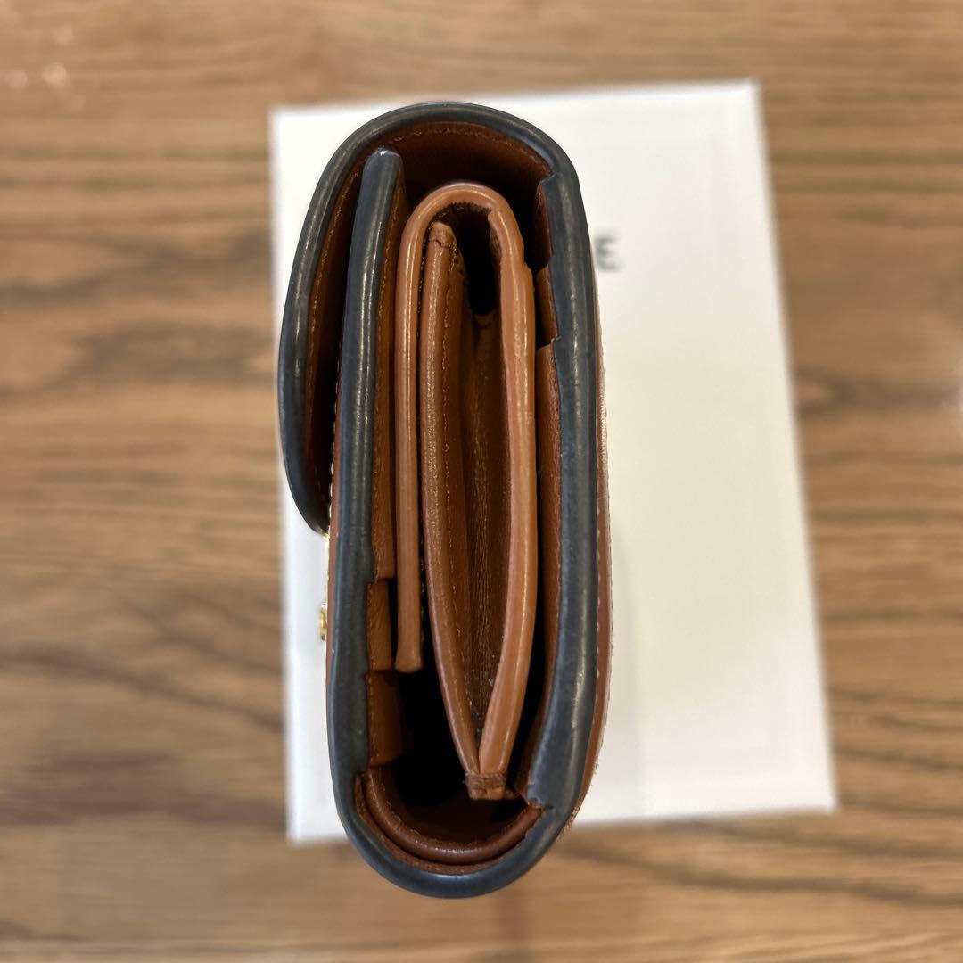 美品✨】CELINE チェック柄 三つ折り財布 - メルカリ