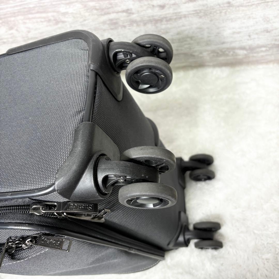 未使用級✨Stratic ストラテイック 軽量 スーツケース 40L