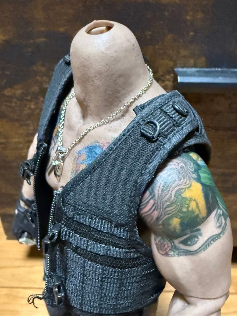 ホットトイズ エクスペンダブルズ バーニー 素体 ラッセル・クロウ 似