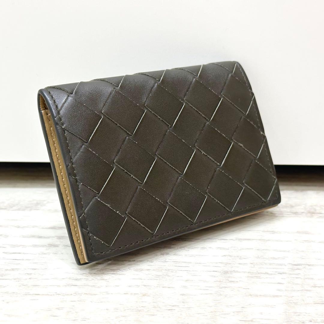 美品 現行 ボッテガヴェネタ ビジネスカードケース イントレチャート ブラウン BOTTEGA VENETA（ボッテガ・ヴェネタ） カードケース/名刺入れ
