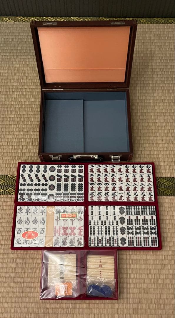 麻雀牌 最高級 天和 落ちない牌 新品未使用 Amazon | 高級国産手打麻雀牌セット 崩れにくい【アール牌】 別注天和
