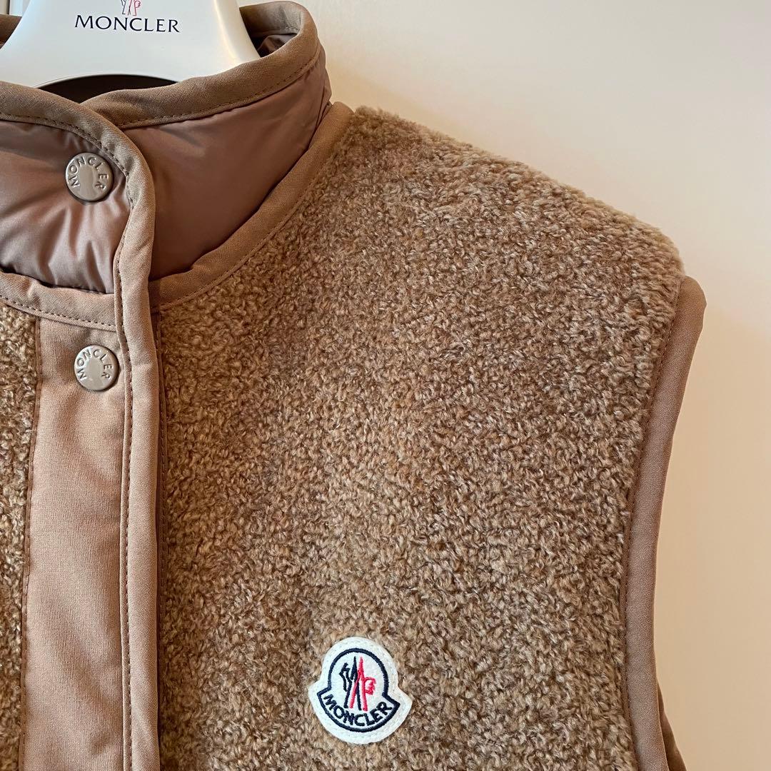 新品正規店購入モンクレール BOSTベスト テディ ¥281,600 ダウン