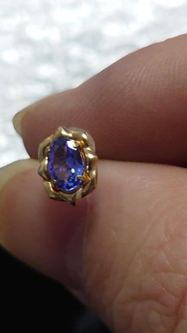 k18 タンザナイト　ピアス　0.6ct　天然石　片耳用