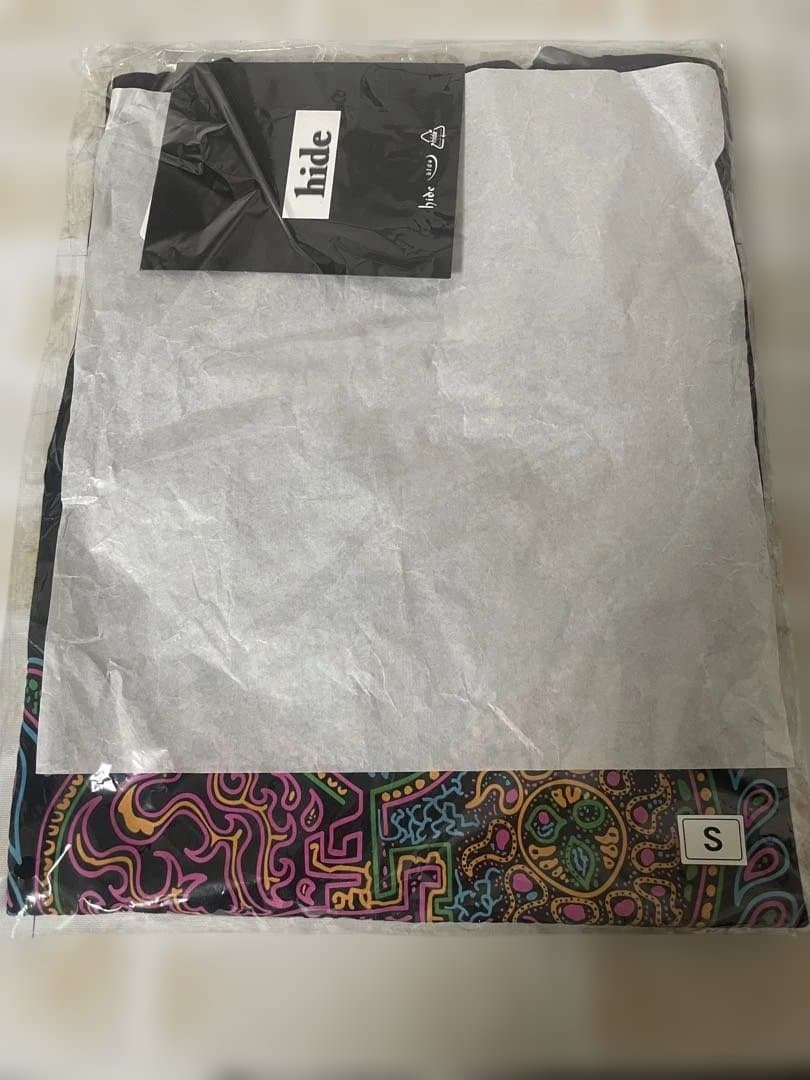 hide Hand Drawn Heart Tシャツ（フォトカード付き） - メルカリ