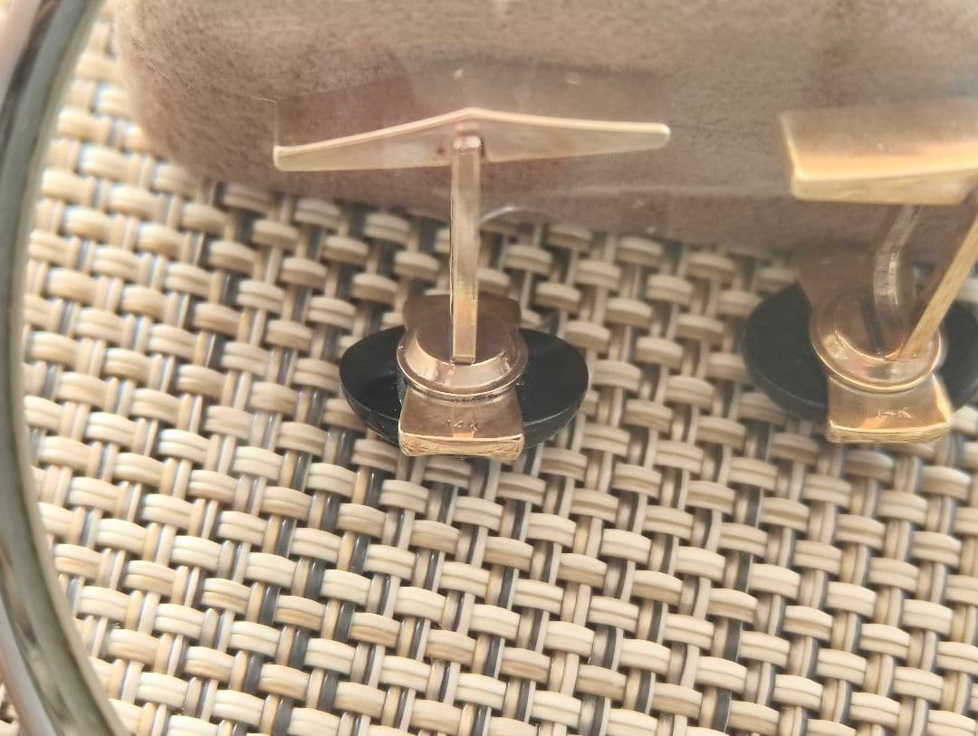 黒サンゴ枠14Kカフス 35年前の製品のためMAUI DIVERSの刻印