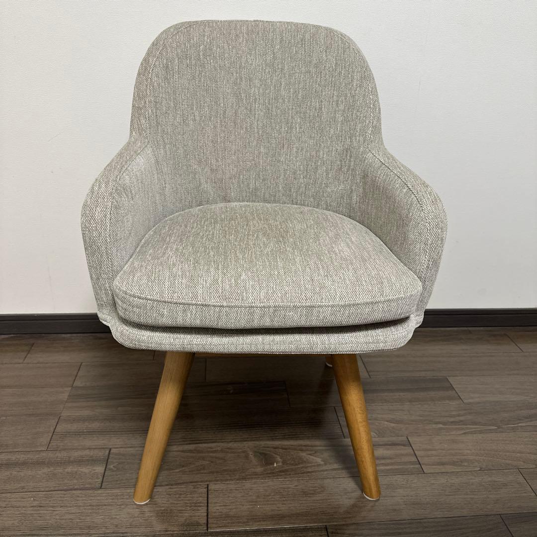 ※くろくまさん※【ウニコ】unico PIIVO チェア unico(ウニコ)のPIIVO(ピーヴォ) 回転式チェアです。丸みのある