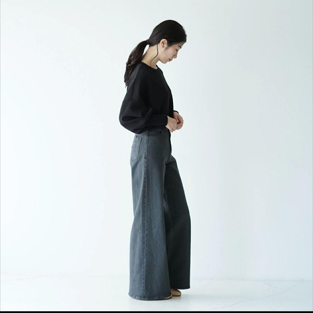 新品タグ付き✨ヤヌーク ワイドフレア デニム ブラック 新木優子さん