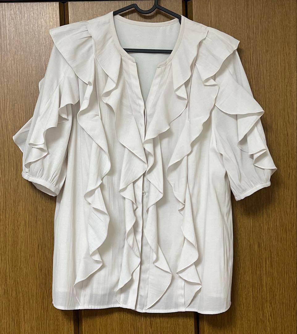 一度着用】アプワイザーリッシェ シアーフリル5分袖ブラウス