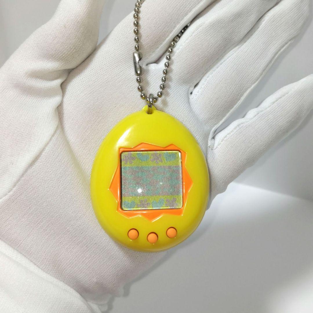 平成レトロ 初代たまごっち イエロー 黄色 ジャンク レア Tamagotchi