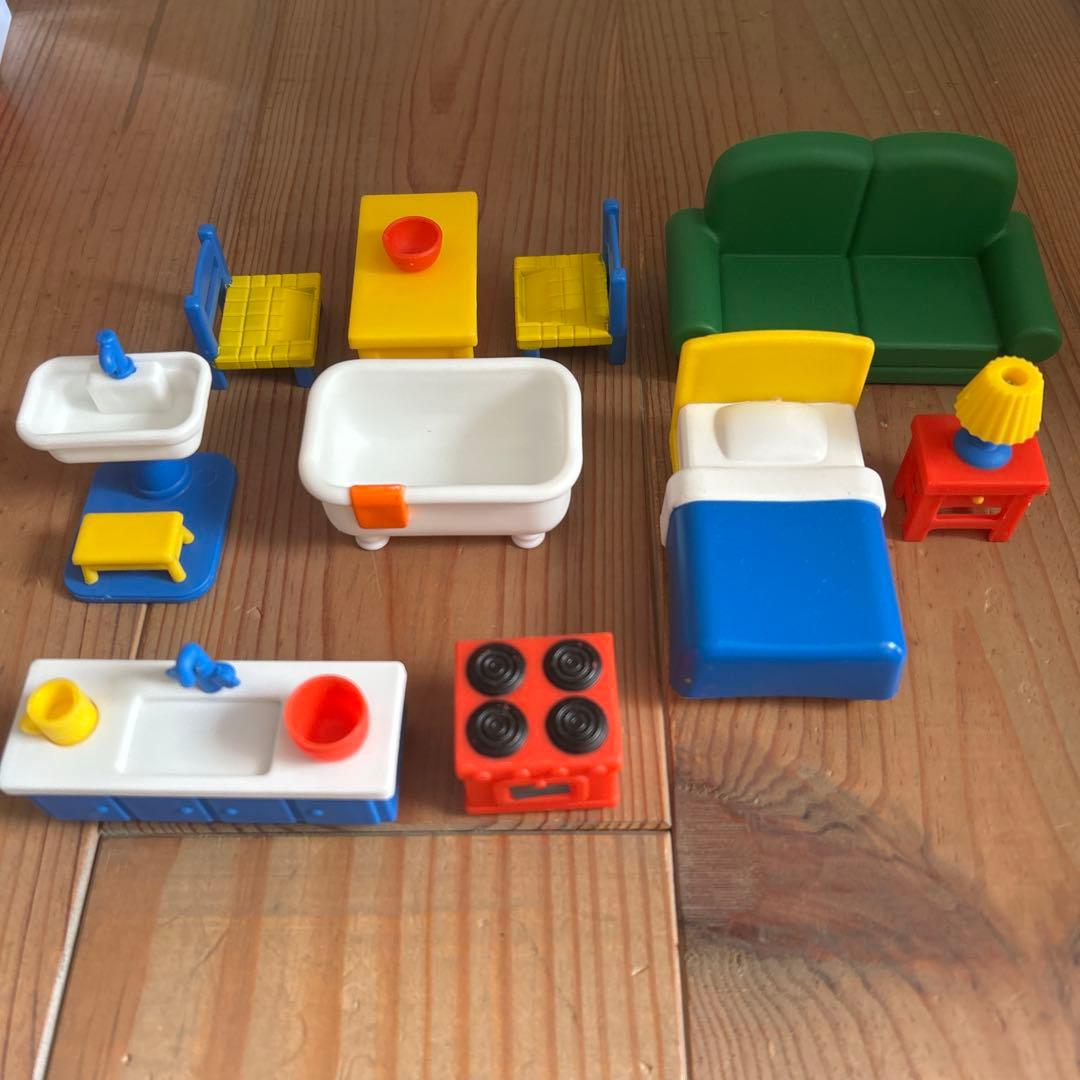 Walmar限定 廃盤品 ミッフィーの家とフィギュアセット - メルカリ