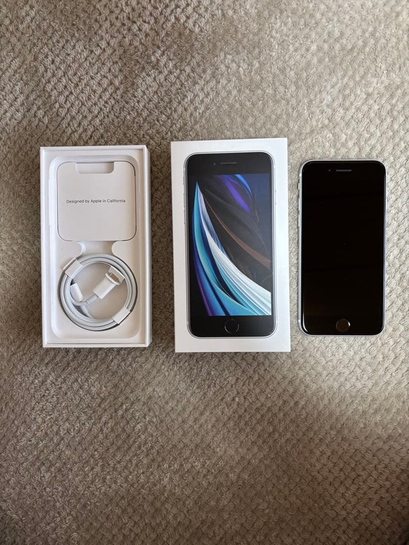 Apple iPhone SE (第2世代) ホワイト 本体　64GB Amazon.com: Apple iPhone SE (2nd Generation), US Version, 64GB