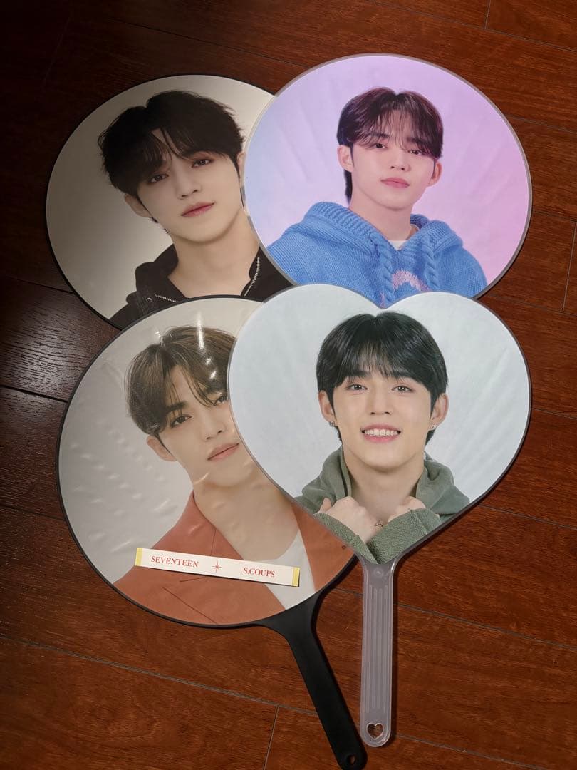 SEVENTEEN エスクプス うちわ セット - メルカリ