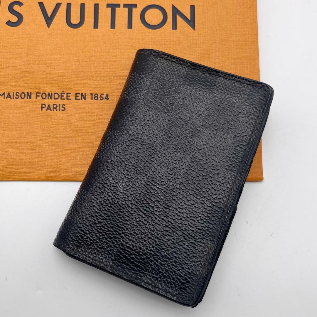 ルイヴィトン ダミエグラフィット オーガナイザードゥポッシュ カード