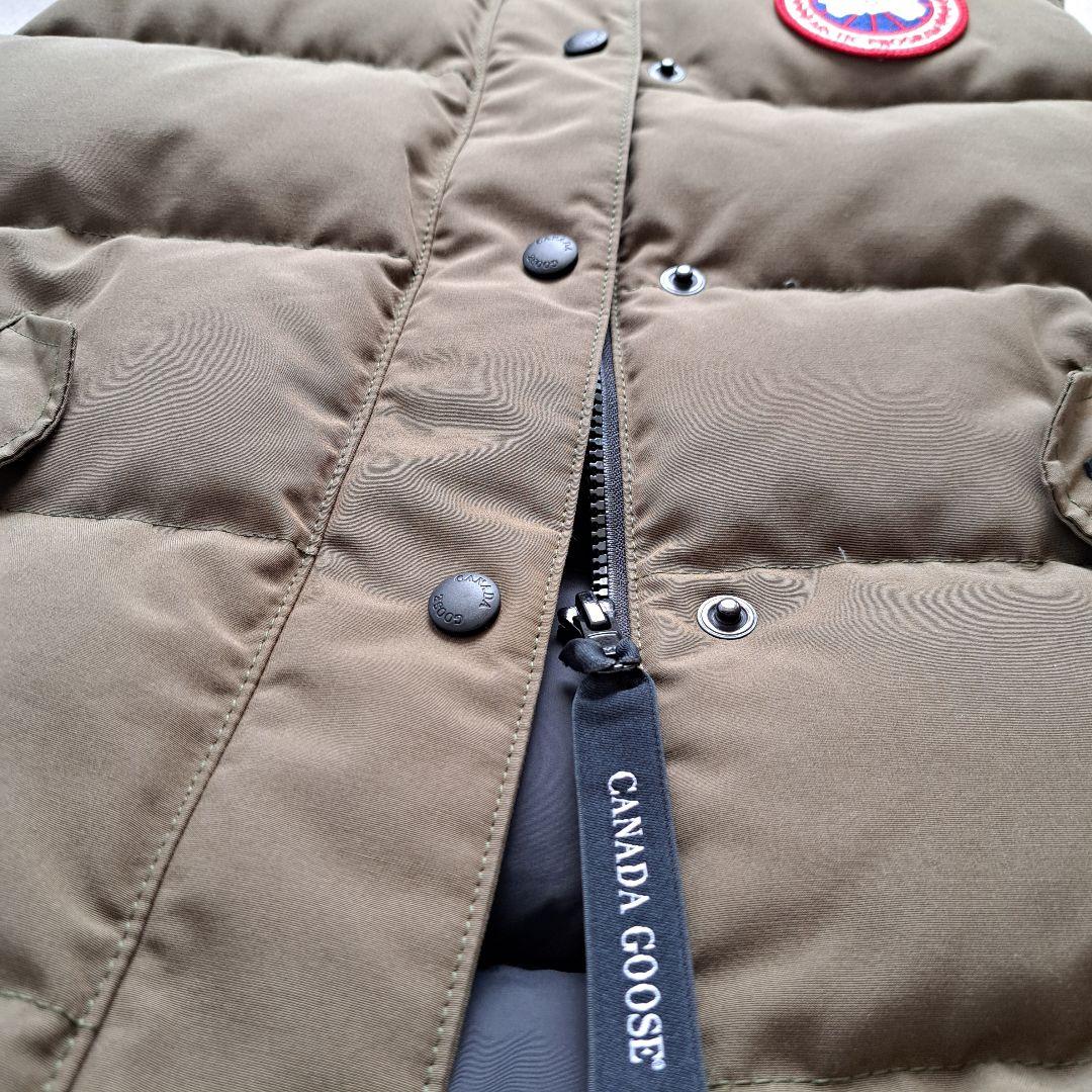 クリーニング済】CANADA GOOSE オリーブ ダウンベスト GARSON - メルカリ