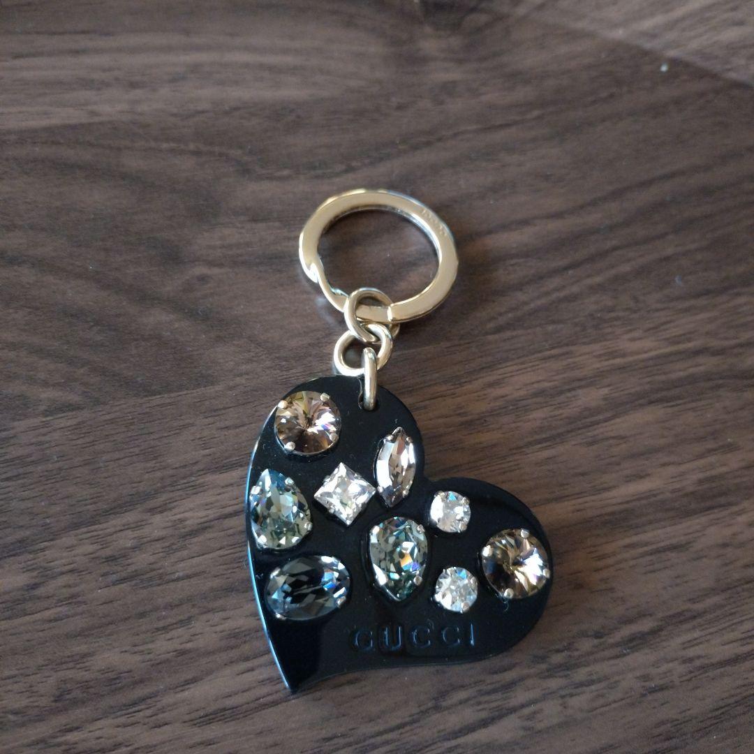 GUCCI ハート型キーリング・チャーム - メルカリ
