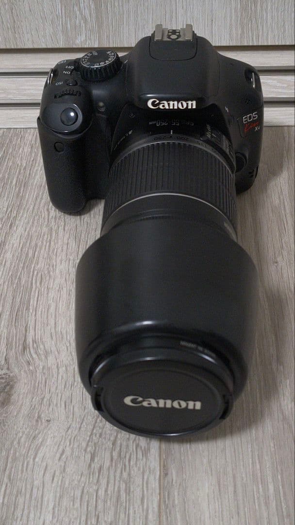 EOS KISS X4 本体 標準レンズ、ズームレンズセット