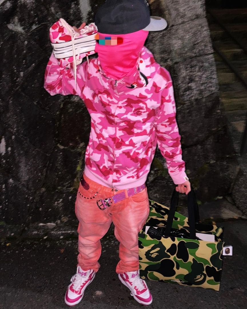 正規品】a bathing ape シャークパーカー ピンク - メルカリ