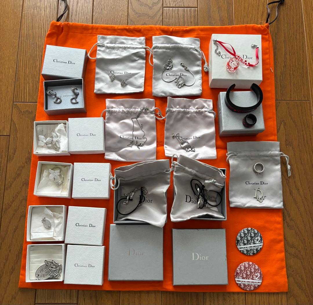 ビンテージ ディオール ロゴブレスレット ガリアーノ期 - メルカリ