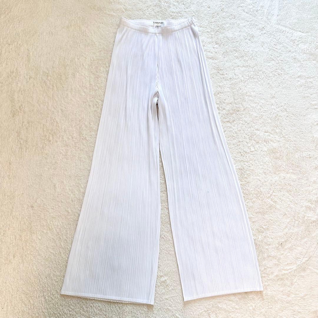 プリーツプリーズ イッセイミヤケ パンツ - メルカリ