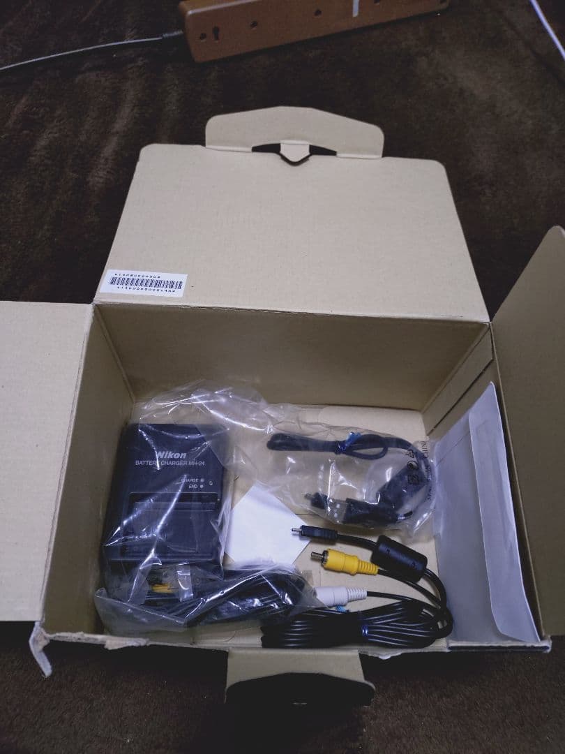 ジャンク品 Nikon D3300デジタル一眼レフカメラ 標準レンズ付き