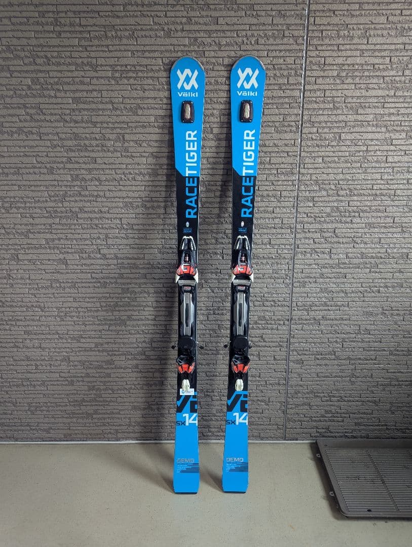 Völkl Racetiger sx14 163cm Völkl Racetiger SRC 2026 Skis + Marker VMotion 11 GW Bindings