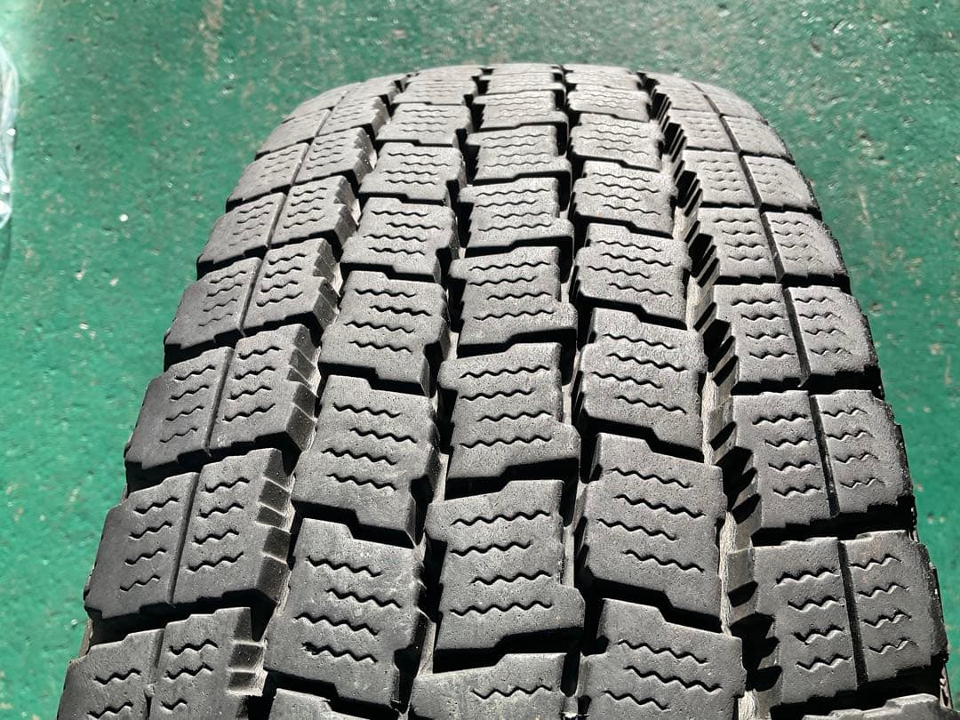送料無料】ハイエース200系用 195/80R15 中古スタッドレス4本 - メルカリ