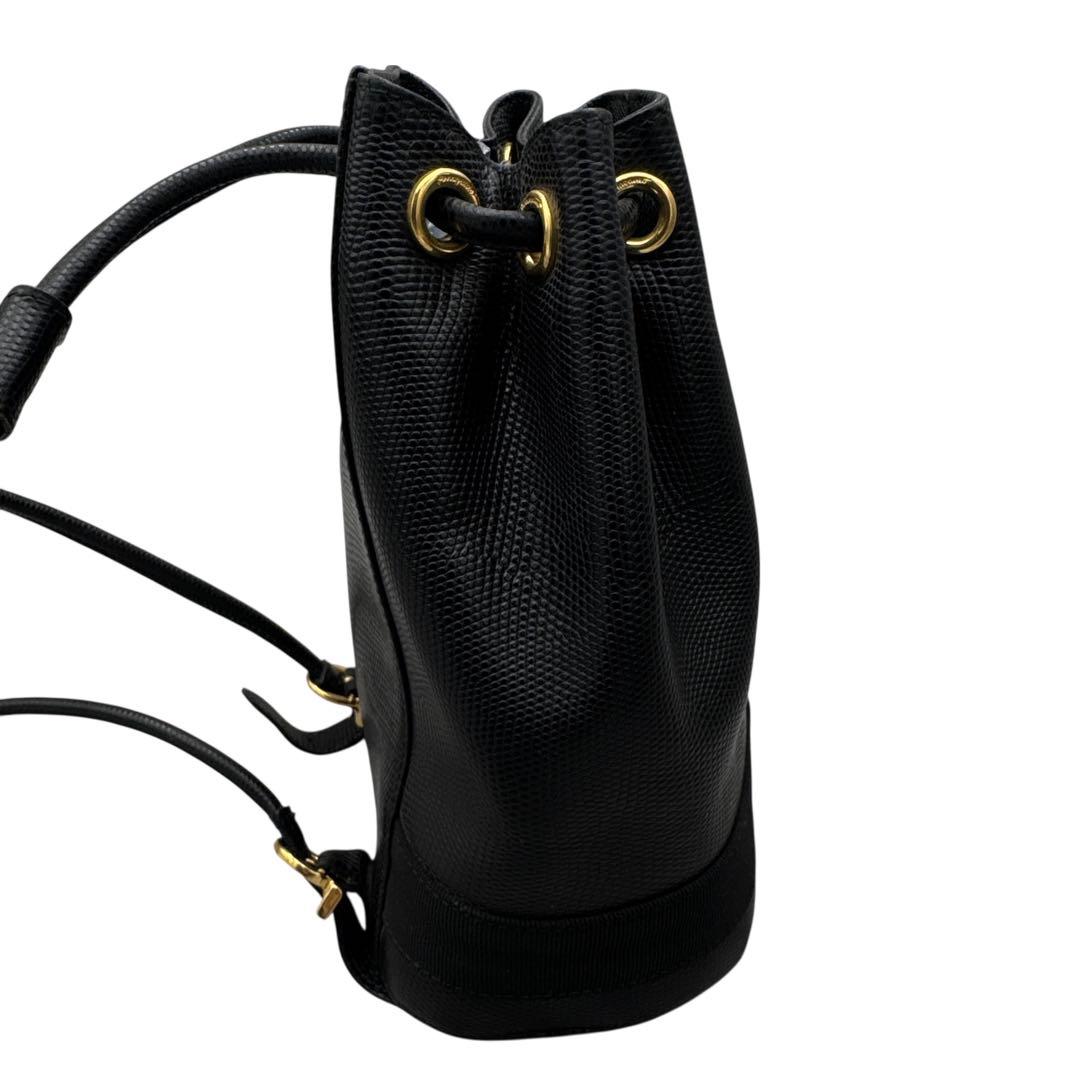 美品 サルバトーレフェラガモ ヴァラ金具 リュック サフィアーノレザー