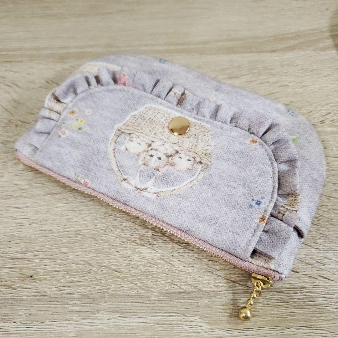 《専用》ハンドメイド 16cmフリル蓋付きポーチ
