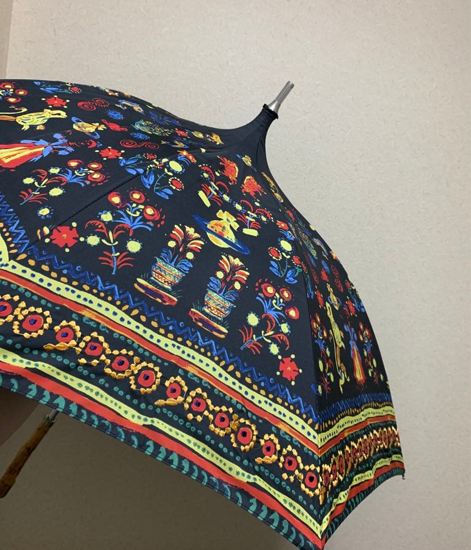 パゴダ傘】ヴィヴィアンウエストウッド 日傘 長傘 刺繍 - メルカリ