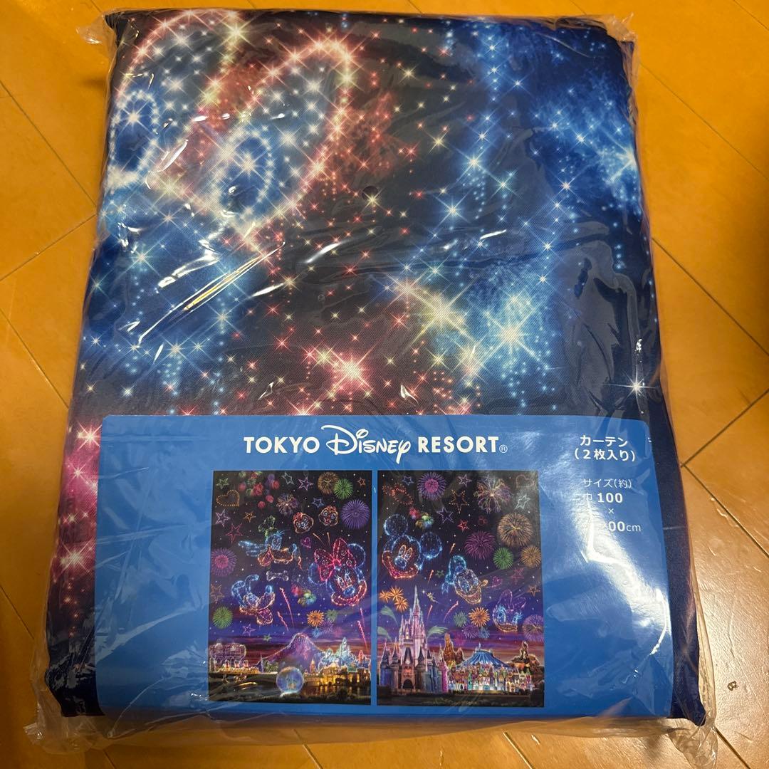 TOKYO DISNEY RESORT カーテン 2枚入り 花火 公式】東京ディズニーリゾートの夜空を閉じ込めた華やかなグッズが