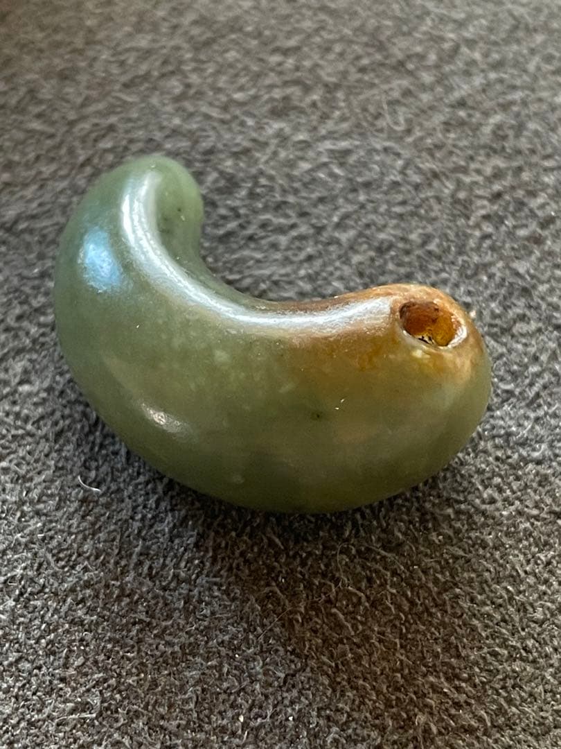 弥生時代〜翡翠製勾玉 糸魚川翡翠 出土品 - メルカリ
