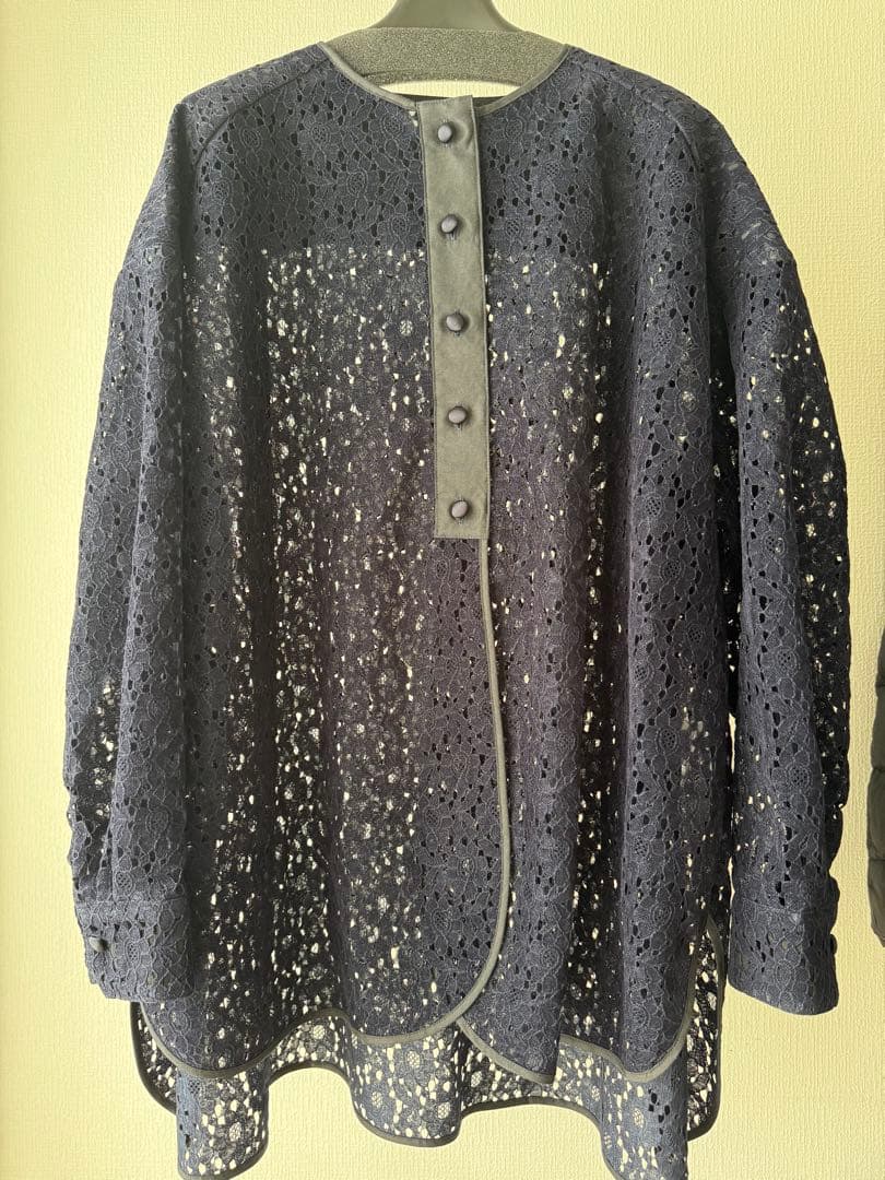 yori ヨリ フロッキーレースシャツ ネイビー