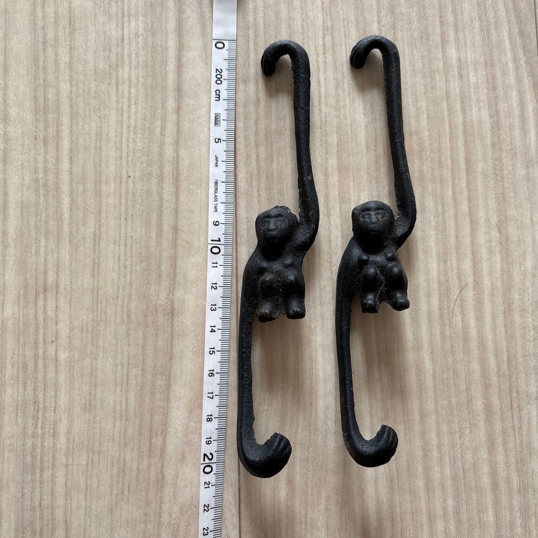 アンティーク 南部鉄器吊るし猿2個セット - メルカリ