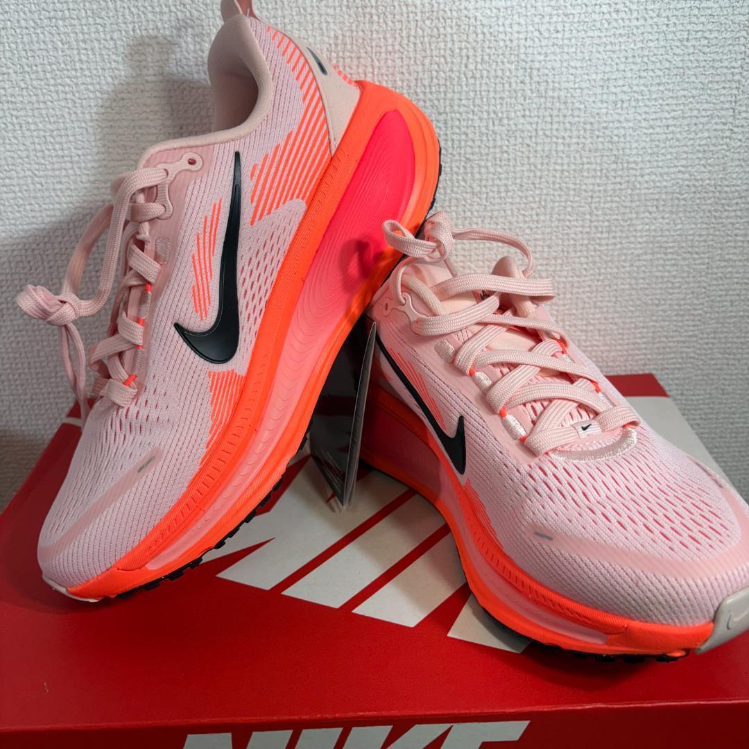 靴 23.5cm Nike Women's Vomero 18 HM6804-600