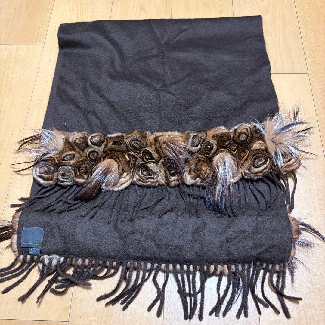 大特価！ファッション - フェンディFendi 100%カシミヤ デザイン