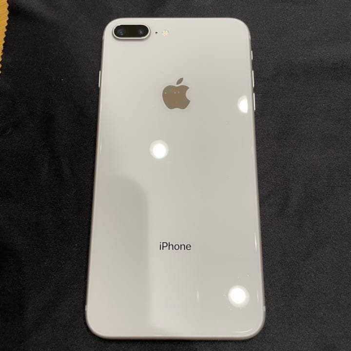 iPhone 8 Plus Silver 64 GB SIMフリー