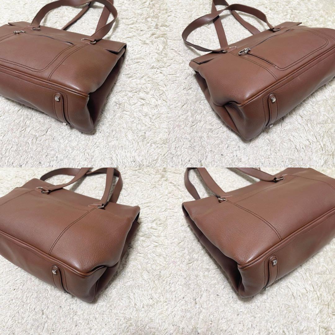 美品】フェラガモ トートバッグ レザー 茶 ガンチーニ ロゴ金具 刻印