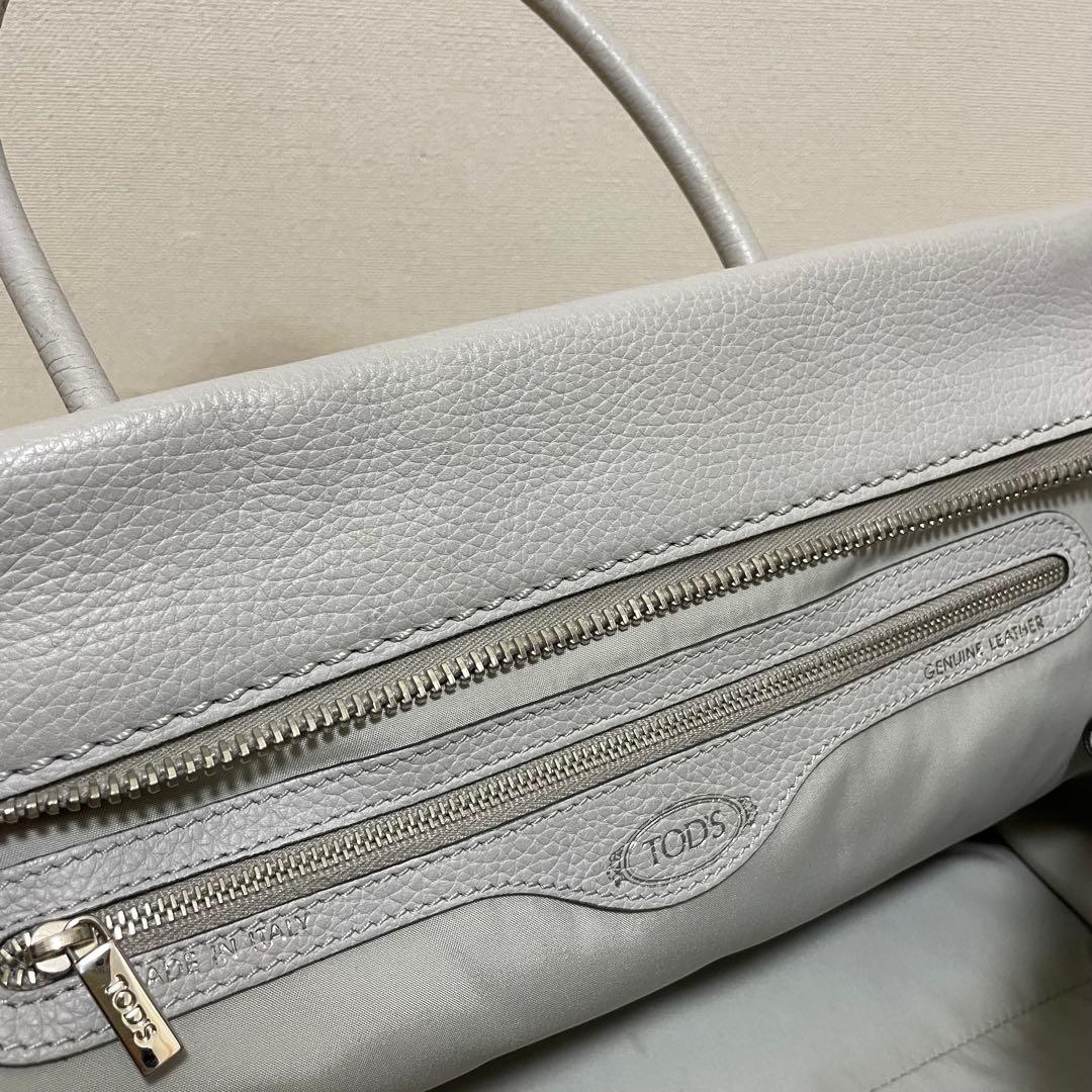 《美品》TOD’S （トッズ）レザー ハンドバッグ ライトグレー