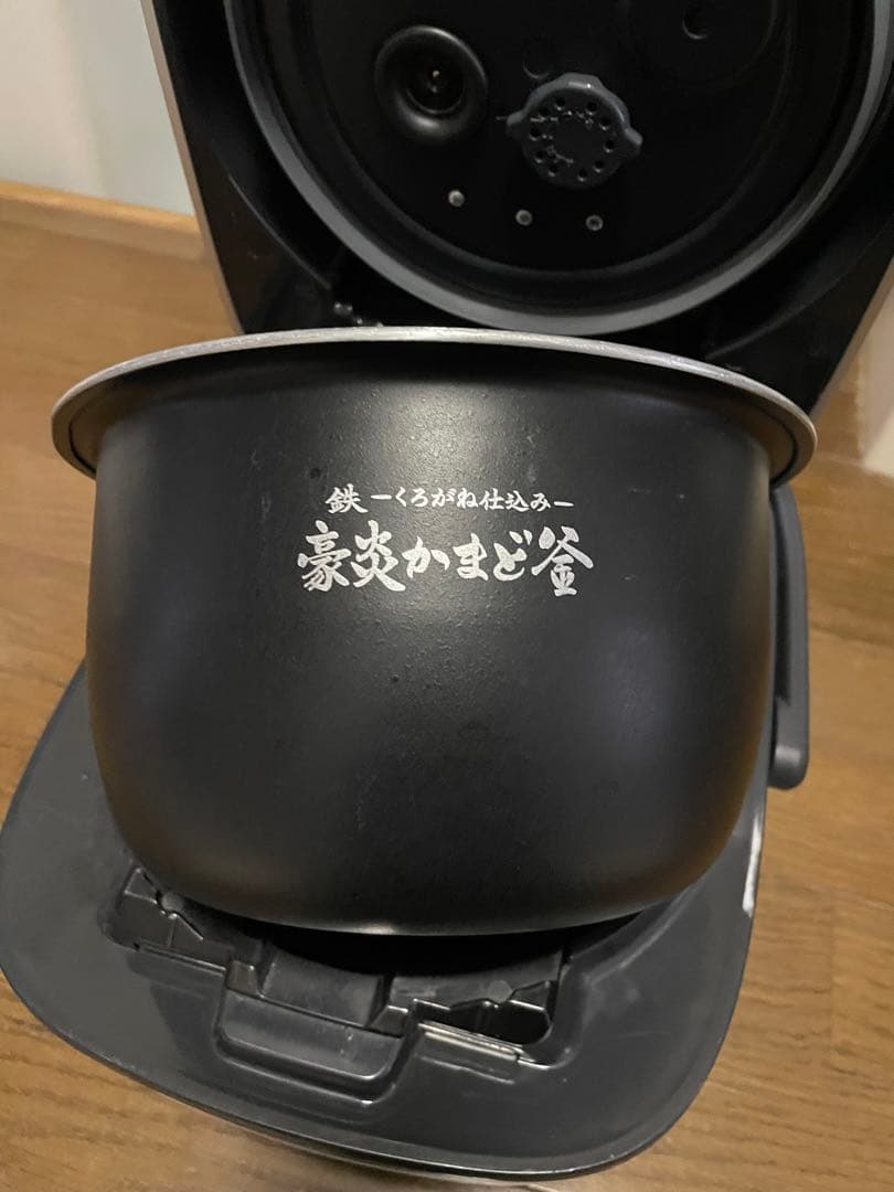 ジャンク品 象印炊飯器 炎舞炊き NW-PS10 5合 - メルカリ