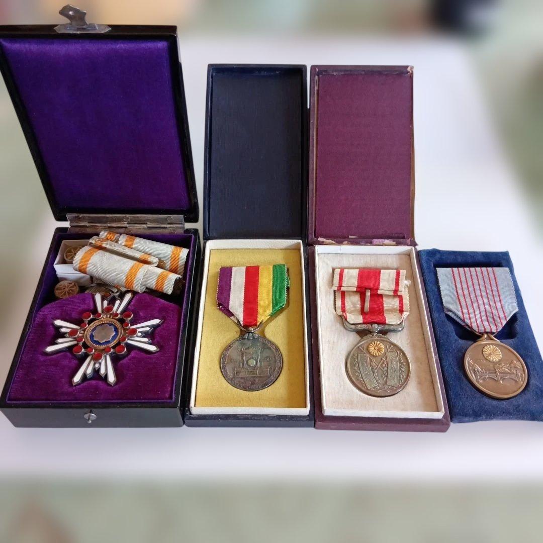 勲三等瑞宝章他3点(計4点） - メルカリ