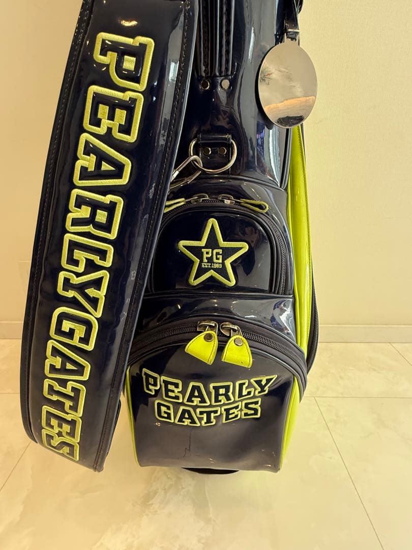 美品 PEARLY GATES キャディバッグ限定品エナメルおまけ付き - メルカリ